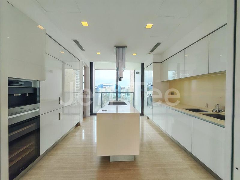 5 Bed Condo for Rent in  Tomlinson Heights - Image 16